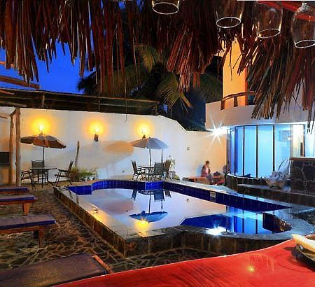 Galapagos Islands Hotel 푸에르토아요라 외부 사진