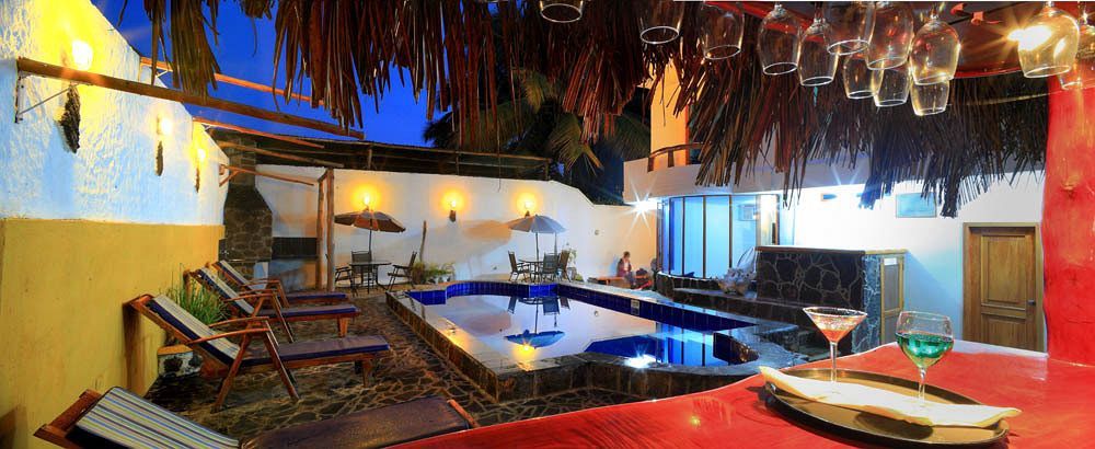 Galapagos Islands Hotel 푸에르토아요라 외부 사진