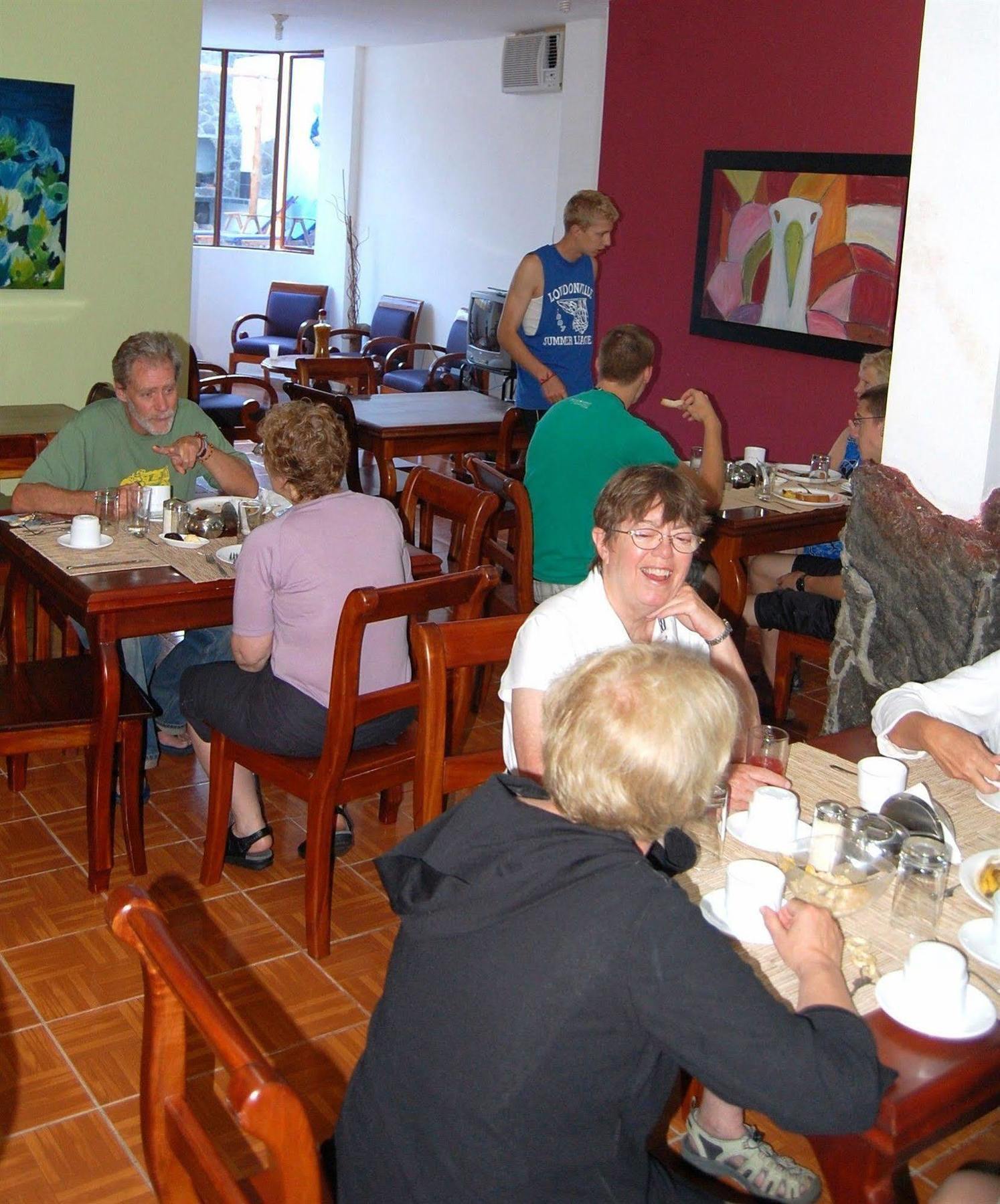 Galapagos Islands Hotel 푸에르토아요라 외부 사진