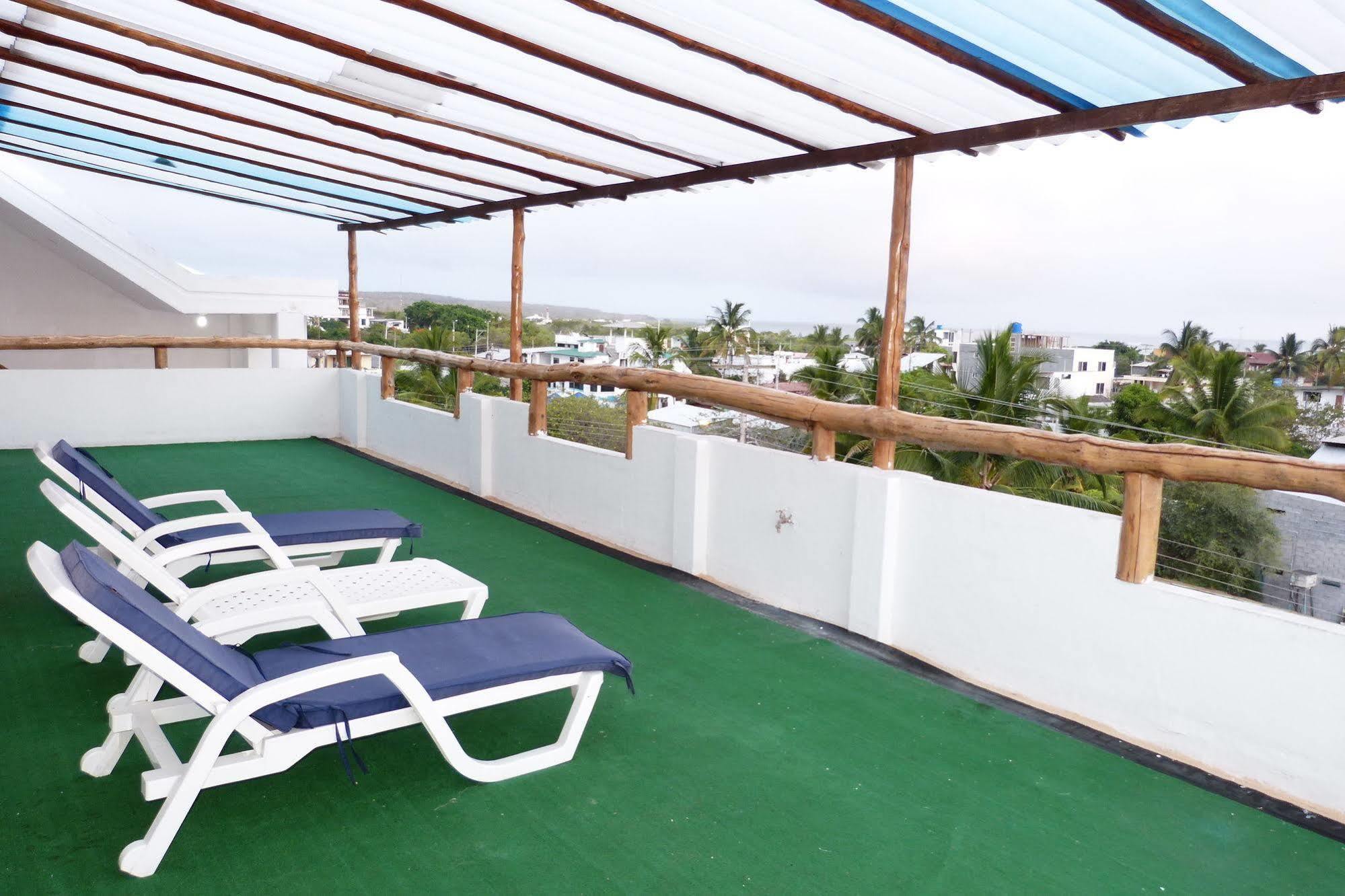 Galapagos Islands Hotel 푸에르토아요라 외부 사진